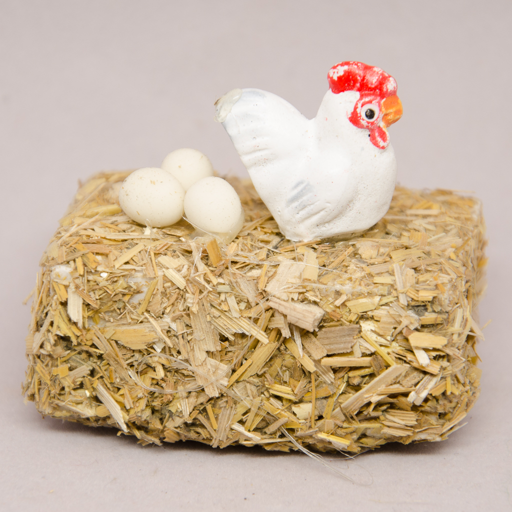 Strohballen mit Huhn