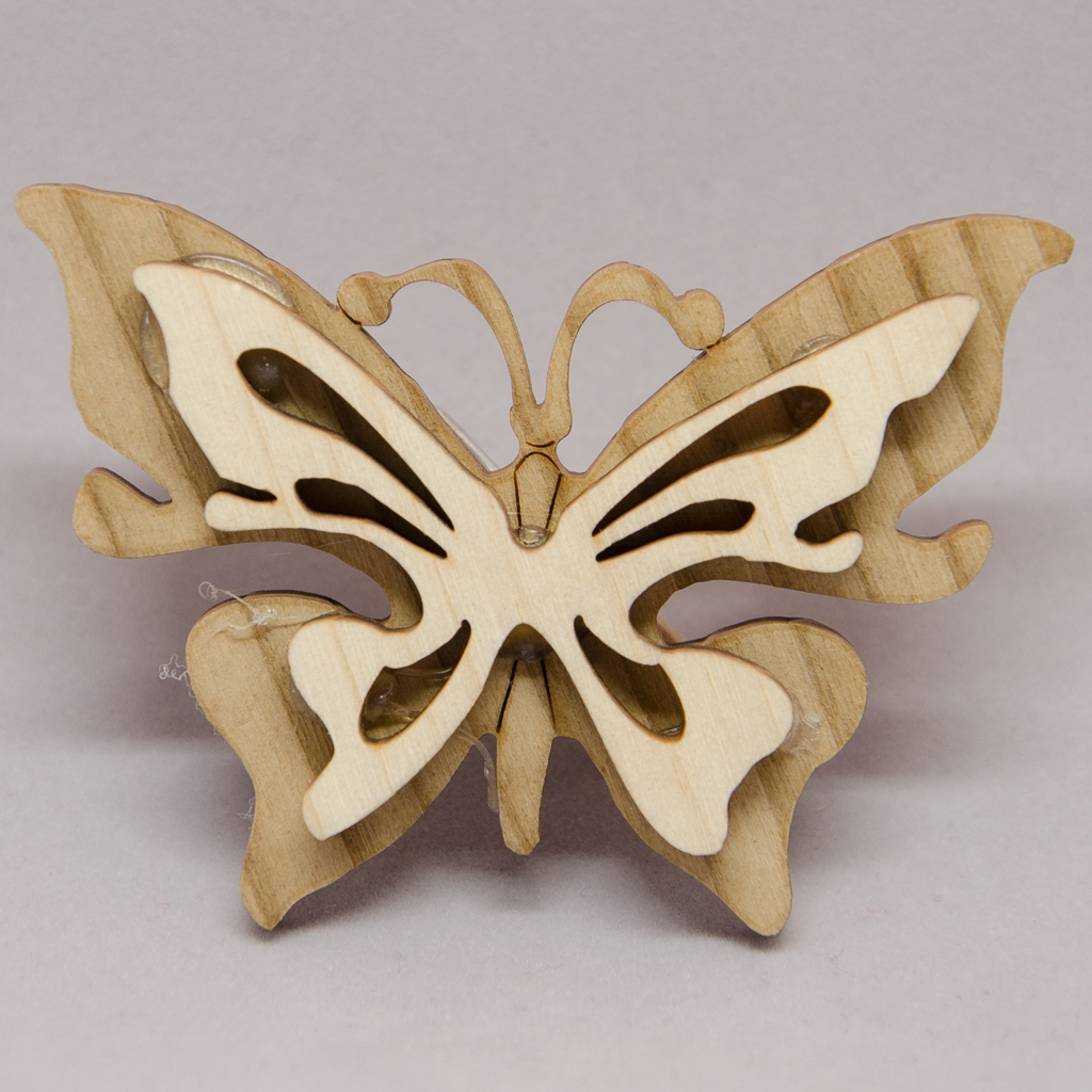 Klammer mit 3D Schmetterlingen